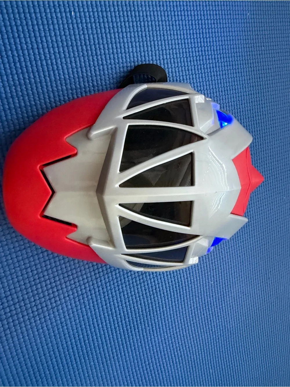 Power Rangers Red Dino Fury Deluxe Light-Up Child Halloween Adjustable Mask